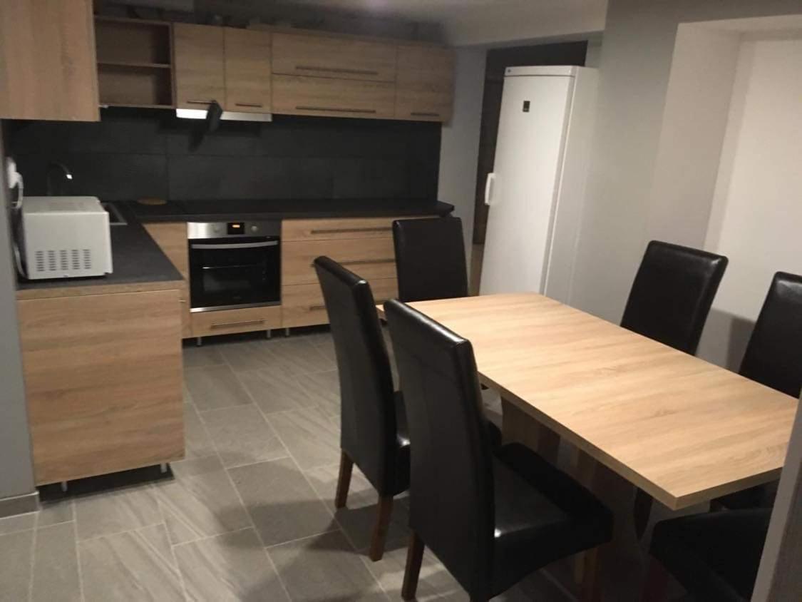 Beregi Apartman Тисауйварош Екстериор снимка