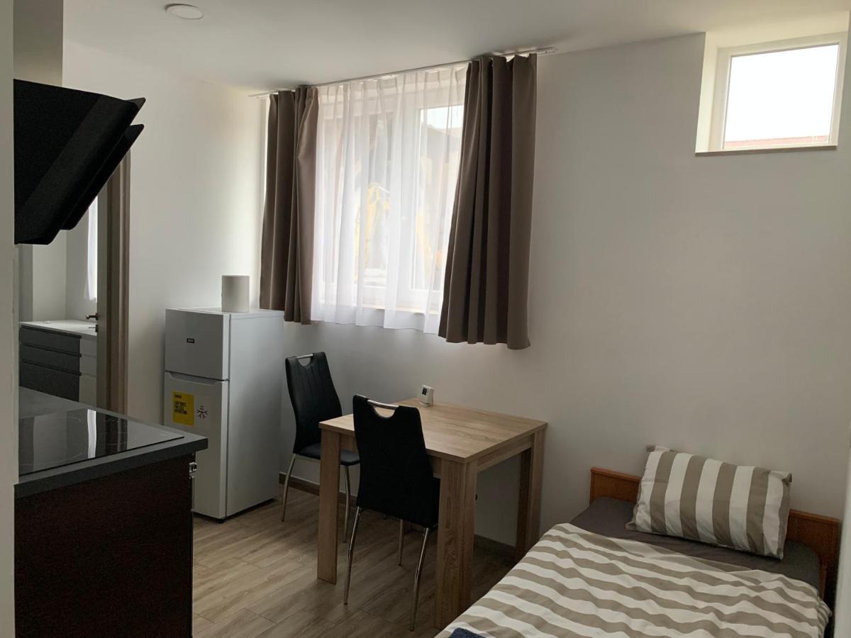 Beregi Apartman Тисауйварош Екстериор снимка