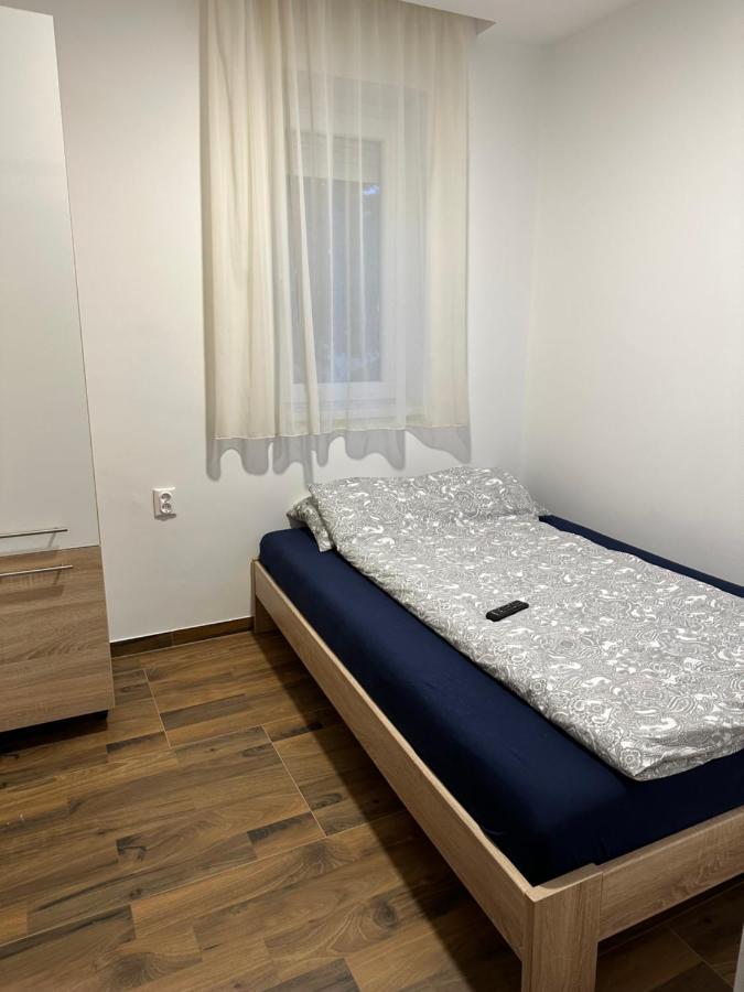 Beregi Apartman Тисауйварош Екстериор снимка