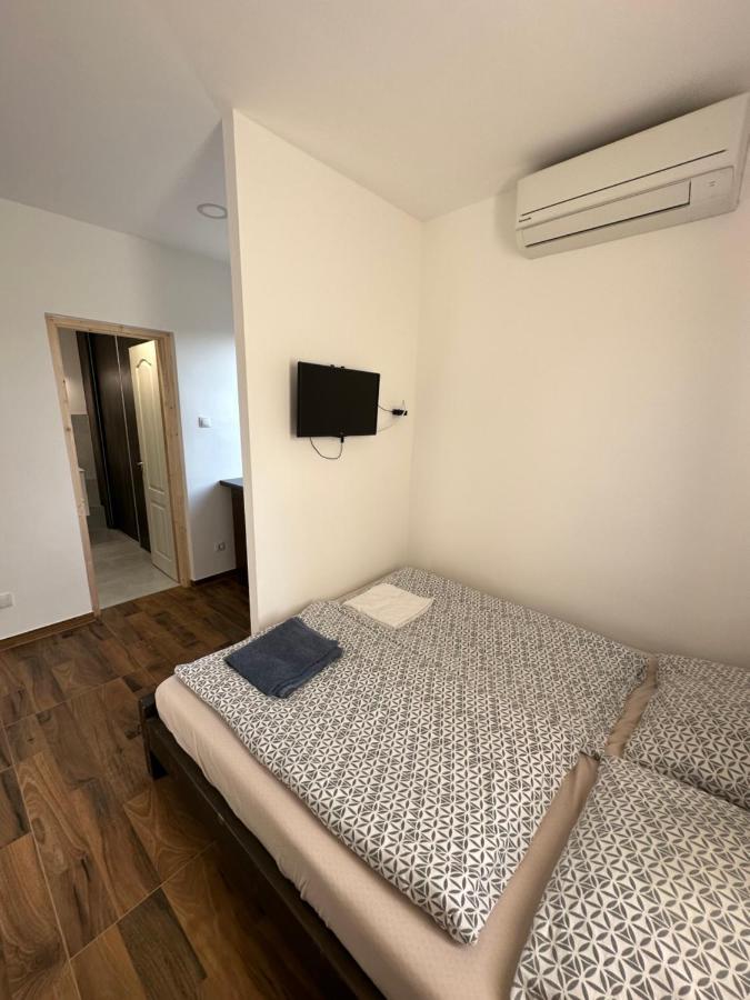 Beregi Apartman Тисауйварош Екстериор снимка